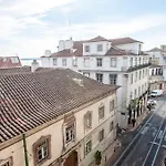 Portas Do Teatro Apartment *